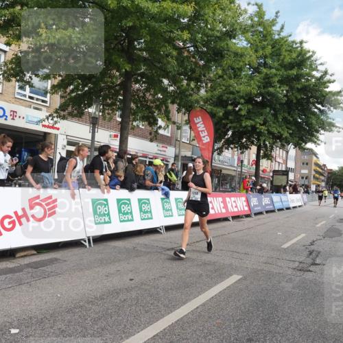 15.09.2024 - PSD Bank Halbmarathon Miley Keyser http://msf.ph/oto/7072627 15.09.2024 12:27:30 Ziel 2114, 2528, 3288 meine-sportfotos.de