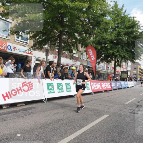 15.09.2024 - PSD Bank Halbmarathon Miley Keyser http://msf.ph/oto/7072637 15.09.2024 12:27:30 Ziel 2114, 2528, 3288 meine-sportfotos.de