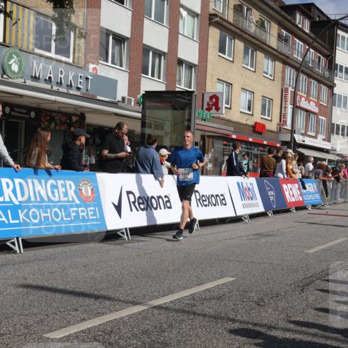 15.09.2024 - PSD Bank Halbmarathon Michael Strokosch http://msf.ph/oto/7072642 15.09.2024 12:11:49 Ziel 1634, 1856, 2001, 2031, 2065, 2120, 2187, 2197, 2405, 2406, 2575, 2782, 2809, 2810, 3531 meine-sportfotos.de