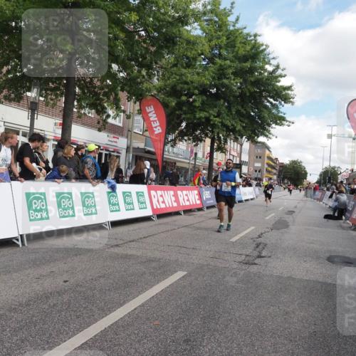 15.09.2024 - PSD Bank Halbmarathon Miley Keyser http://msf.ph/oto/7072666 15.09.2024 12:27:39 Ziel 2114, 2156, 2309, 3288, 3424 meine-sportfotos.de