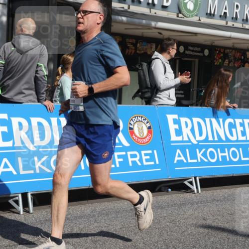 15.09.2024 - PSD Bank Halbmarathon Michael Strokosch http://msf.ph/oto/7072700 15.09.2024 12:11:56 Ziel 1856, 2001, 2013, 2065, 2120, 2197, 2227, 2575, 2809, 2810, 3531 meine-sportfotos.de