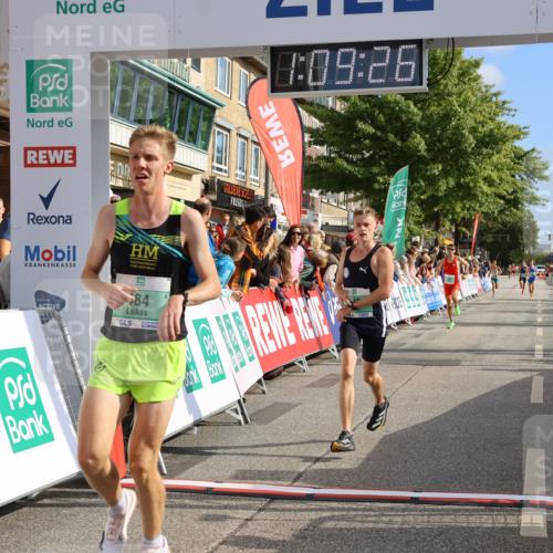 15.09.2024 - PSD Bank Halbmarathon Strokosch-Dieckow http://msf.ph/oto/7072703 15.09.2024 11:10:17 Ziel 463, 470, 473, 484, 490, 514, 519 meine-sportfotos.de