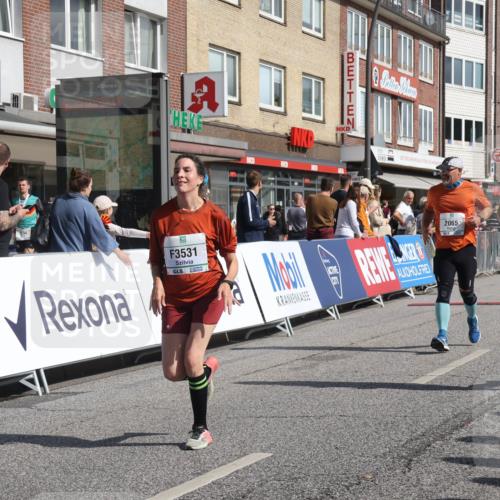 15.09.2024 - PSD Bank Halbmarathon Michael Strokosch http://msf.ph/oto/7072717 15.09.2024 12:11:57 Ziel 1856, 2001, 2013, 2065, 2120, 2227, 2809, 3531 meine-sportfotos.de