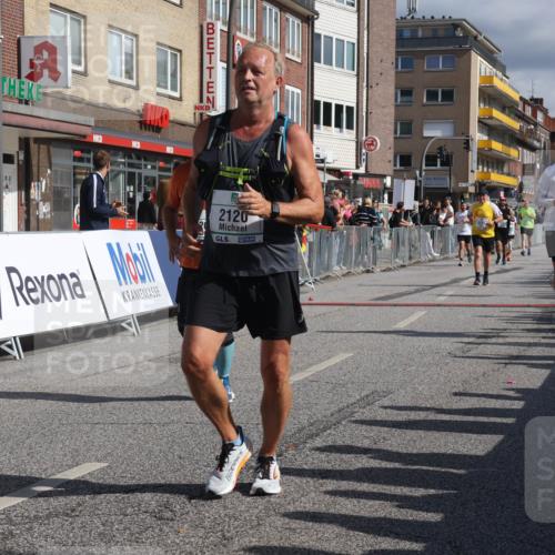 15.09.2024 - PSD Bank Halbmarathon Michael Strokosch http://msf.ph/oto/7072736 15.09.2024 12:11:58 Ziel 1856, 2001, 2013, 2065, 2120, 2227, 2809, 3531 meine-sportfotos.de