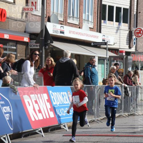 15.09.2024 - PSD Bank Halbmarathon Michael Strokosch http://msf.ph/oto/7072738 15.09.2024 10:30:03 Ziel 3, 32, 97, 127, 129, 156, 218, 252, 264, 281, 286, 289, 306 meine-sportfotos.de