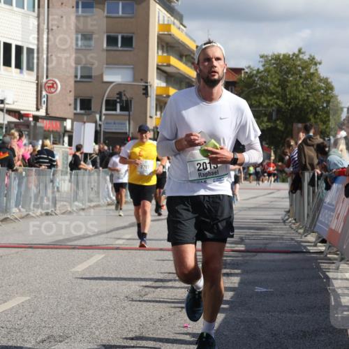 15.09.2024 - PSD Bank Halbmarathon Michael Strokosch http://msf.ph/oto/7072744 15.09.2024 12:12:00 Ziel 2001, 2013, 2065, 2120, 2139, 2140, 2202, 2227, 2809, 3531 meine-sportfotos.de