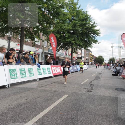 15.09.2024 - PSD Bank Halbmarathon Miley Keyser http://msf.ph/oto/7072760 15.09.2024 12:27:44 Ziel 2114, 2156, 2309, 2360, 3424 meine-sportfotos.de