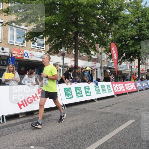 15.09.2024 - PSD Bank Halbmarathon Miley Keyser http://msf.ph/oto/7072792 15.09.2024 12:27:49 Ziel 2156, 2309, 2360, 3284, 3424 meine-sportfotos.de