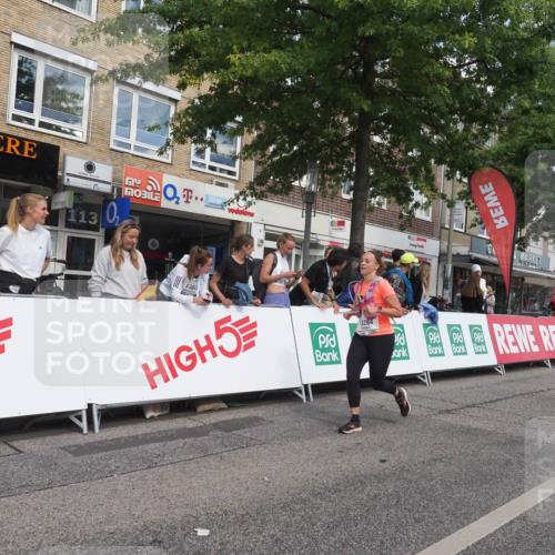 15.09.2024 - PSD Bank Halbmarathon Miley Keyser http://msf.ph/oto/7072806 15.09.2024 12:27:57 Ziel 1858, 2309, 2360, 2420, 3284 meine-sportfotos.de