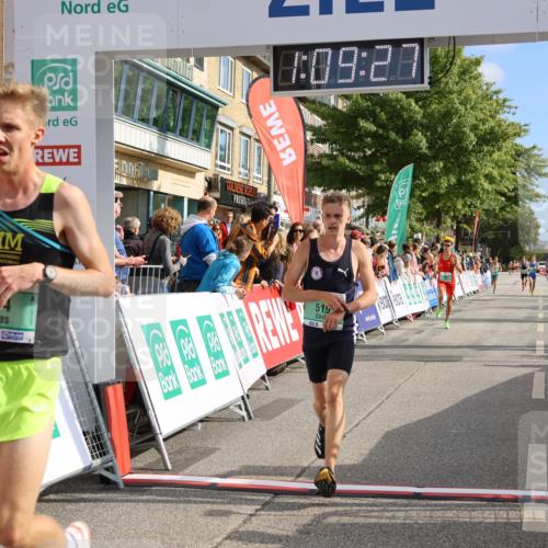 15.09.2024 - PSD Bank Halbmarathon Strokosch-Dieckow http://msf.ph/oto/7072812 15.09.2024 11:10:18 Ziel 463, 470, 473, 484, 490, 514, 519 meine-sportfotos.de