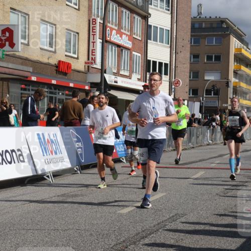 15.09.2024 - PSD Bank Halbmarathon Michael Strokosch http://msf.ph/oto/7072818 15.09.2024 12:12:07 Ziel 986, 1610, 2013, 2065, 2120, 2139, 2140, 2202, 2227, 3009, 3531 meine-sportfotos.de