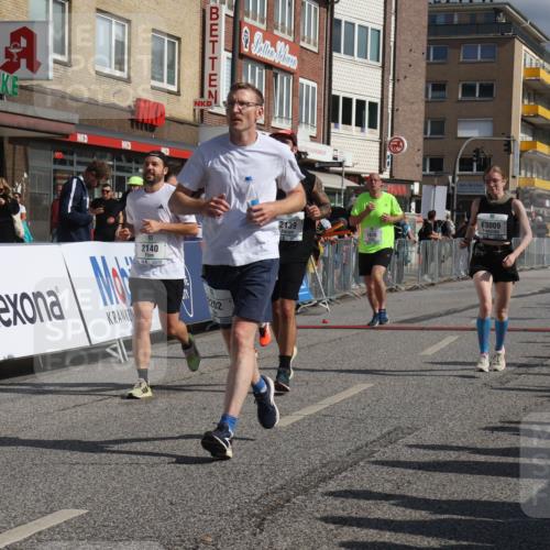 15.09.2024 - PSD Bank Halbmarathon Michael Strokosch http://msf.ph/oto/7072826 15.09.2024 12:12:08 Ziel 986, 1610, 2013, 2065, 2120, 2139, 2140, 2202, 2227, 3009 meine-sportfotos.de