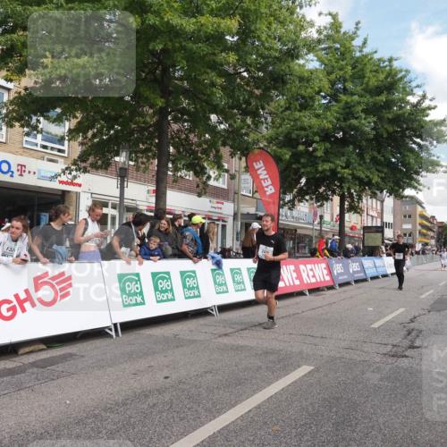 15.09.2024 - PSD Bank Halbmarathon Miley Keyser http://msf.ph/oto/7072840 15.09.2024 12:27:59 Ziel 1858, 2360, 2420, 3284 meine-sportfotos.de