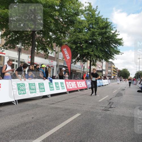 15.09.2024 - PSD Bank Halbmarathon Miley Keyser http://msf.ph/oto/7072862 15.09.2024 12:28:01 Ziel 1858, 2322, 2360, 2420, 3284 meine-sportfotos.de