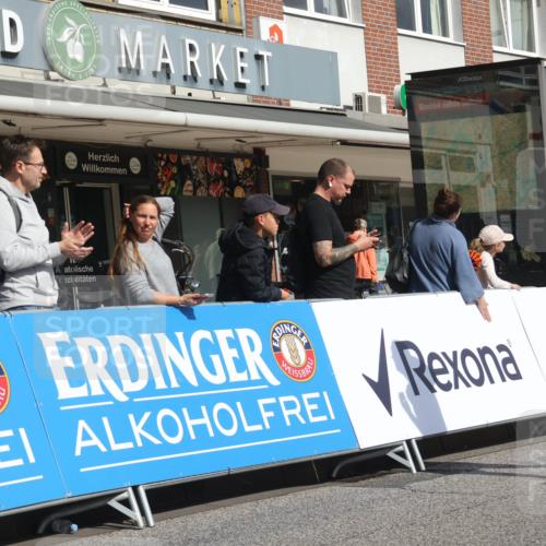 15.09.2024 - PSD Bank Halbmarathon Michael Strokosch http://msf.ph/oto/7072884 15.09.2024 12:12:12 Ziel 986, 1610, 2139, 2140, 2202, 2227, 3009 meine-sportfotos.de