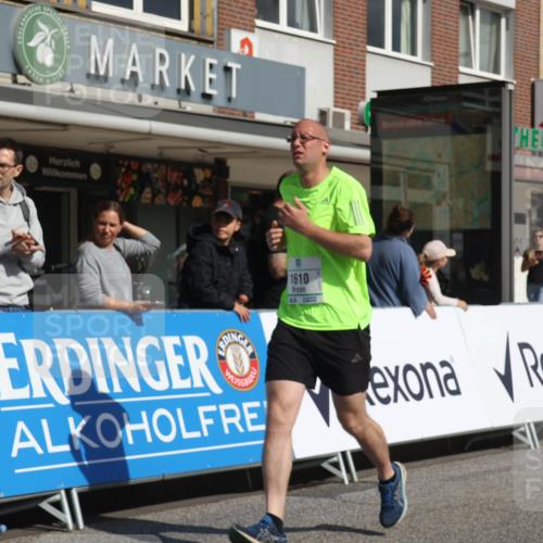 15.09.2024 - PSD Bank Halbmarathon Michael Strokosch http://msf.ph/oto/7072898 15.09.2024 12:12:12 Ziel 986, 1610, 2139, 2140, 2202, 2227, 3009 meine-sportfotos.de