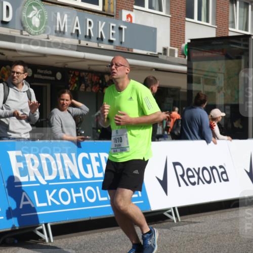 15.09.2024 - PSD Bank Halbmarathon Michael Strokosch http://msf.ph/oto/7072904 15.09.2024 12:12:13 Ziel 986, 1610, 2139, 2140, 2202, 2227, 3009 meine-sportfotos.de