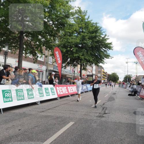 15.09.2024 - PSD Bank Halbmarathon Miley Keyser http://msf.ph/oto/7072908 15.09.2024 12:28:08 Ziel 1858, 2322, 2420, 3073, 3284, 3327 meine-sportfotos.de