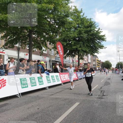 15.09.2024 - PSD Bank Halbmarathon Miley Keyser http://msf.ph/oto/7072932 15.09.2024 12:28:08 Ziel 1858, 2322, 2420, 3073, 3284, 3327 meine-sportfotos.de