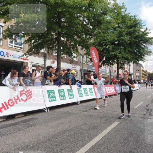 15.09.2024 - PSD Bank Halbmarathon Miley Keyser http://msf.ph/oto/7072944 15.09.2024 12:28:09 Ziel 1858, 2322, 2420, 3073, 3284, 3327 meine-sportfotos.de