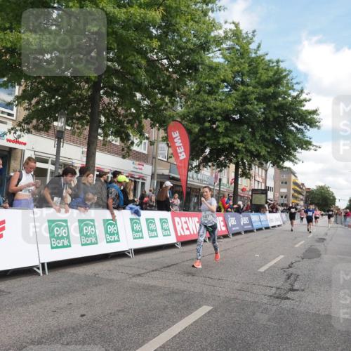 15.09.2024 - PSD Bank Halbmarathon Miley Keyser http://msf.ph/oto/7073001 15.09.2024 12:28:14 Ziel 1858, 2322, 2439, 2441, 3017, 3073, 3121, 3327 meine-sportfotos.de