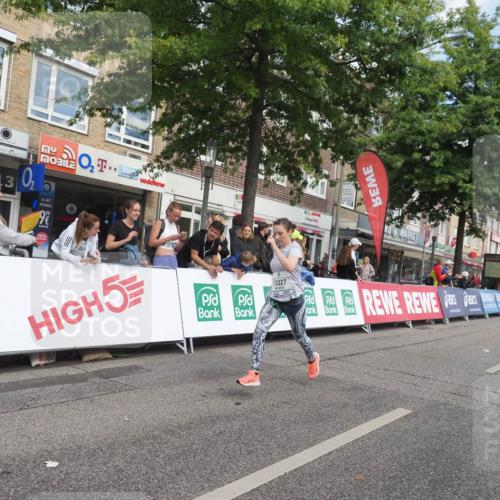 15.09.2024 - PSD Bank Halbmarathon Miley Keyser http://msf.ph/oto/7073017 15.09.2024 12:28:15 Ziel 1858, 2322, 2439, 2441, 3017, 3073, 3121, 3327 meine-sportfotos.de