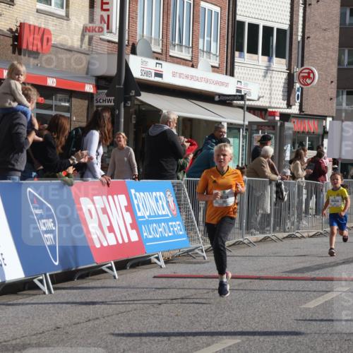 15.09.2024 - PSD Bank Halbmarathon Michael Strokosch http://msf.ph/oto/7073028 15.09.2024 10:30:51 Ziel 38, 44, 141, 145, 147, 207, 214, 234 meine-sportfotos.de