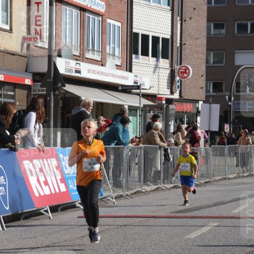 15.09.2024 - PSD Bank Halbmarathon Michael Strokosch http://msf.ph/oto/7073043 15.09.2024 10:30:51 Ziel 38, 44, 141, 145, 147, 207, 214, 234 meine-sportfotos.de