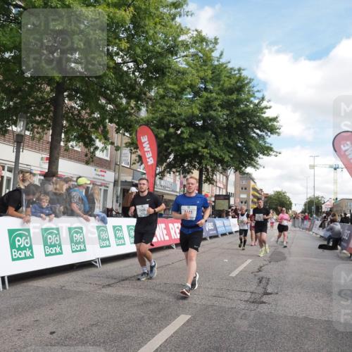 15.09.2024 - PSD Bank Halbmarathon Miley Keyser http://msf.ph/oto/7073058 15.09.2024 12:28:21 Ziel 2322, 2392, 2439, 2441, 3017, 3073, 3121, 3225, 3274, 3327 meine-sportfotos.de