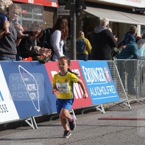 15.09.2024 - PSD Bank Halbmarathon Michael Strokosch http://msf.ph/oto/7073069 15.09.2024 10:30:54 Ziel 38, 44, 126, 141, 145, 147, 207, 214, 234, 277 meine-sportfotos.de