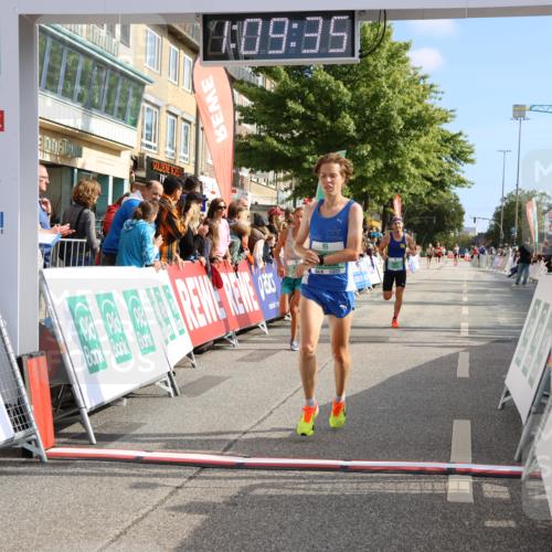 15.09.2024 - PSD Bank Halbmarathon Strokosch-Dieckow http://msf.ph/oto/7073073 15.09.2024 11:10:26 Ziel 463, 478, 484, 501, 507, 519 meine-sportfotos.de