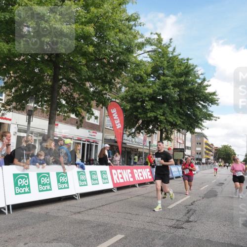 15.09.2024 - PSD Bank Halbmarathon Miley Keyser http://msf.ph/oto/7073081 15.09.2024 12:28:22 Ziel 2322, 2392, 2439, 2441, 3017, 3073, 3121, 3225, 3274, 3327 meine-sportfotos.de