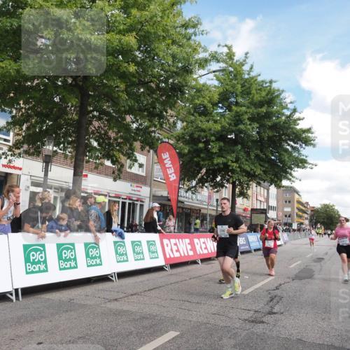 15.09.2024 - PSD Bank Halbmarathon Miley Keyser http://msf.ph/oto/7073084 15.09.2024 12:28:22 Ziel 2322, 2392, 2439, 2441, 3017, 3073, 3121, 3225, 3274, 3327 meine-sportfotos.de