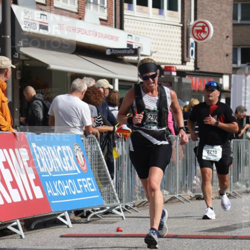 15.09.2024 - PSD Bank Halbmarathon Michael Strokosch http://msf.ph/oto/7073111 15.09.2024 12:12:40 Ziel 2210, 2926, 3296 meine-sportfotos.de