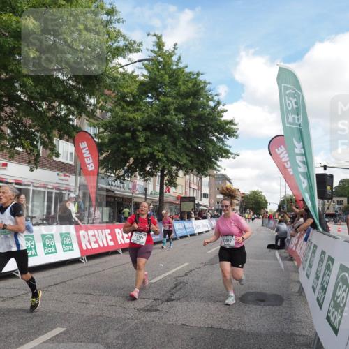 15.09.2024 - PSD Bank Halbmarathon Miley Keyser http://msf.ph/oto/7073112 15.09.2024 12:28:24 Ziel 2392, 2439, 2441, 3017, 3073, 3121, 3225, 3274, 3327 meine-sportfotos.de