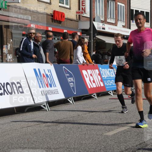 15.09.2024 - PSD Bank Halbmarathon Michael Strokosch http://msf.ph/oto/7073209 15.09.2024 12:12:52 Ziel 1903, 2210, 2732, 2926 meine-sportfotos.de