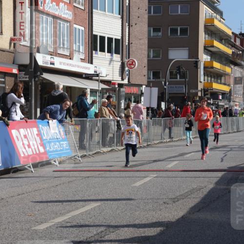 15.09.2024 - PSD Bank Halbmarathon Michael Strokosch http://msf.ph/oto/7073362 15.09.2024 10:31:27 Ziel 78, 158, 175, 201 meine-sportfotos.de