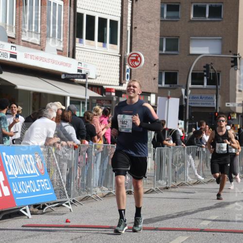 15.09.2024 - PSD Bank Halbmarathon Michael Strokosch http://msf.ph/oto/7073393 15.09.2024 12:13:08 Ziel 1815, 1982, 2064, 2100, 2300, 2393, 2732, 2856, 3254, 3497 meine-sportfotos.de