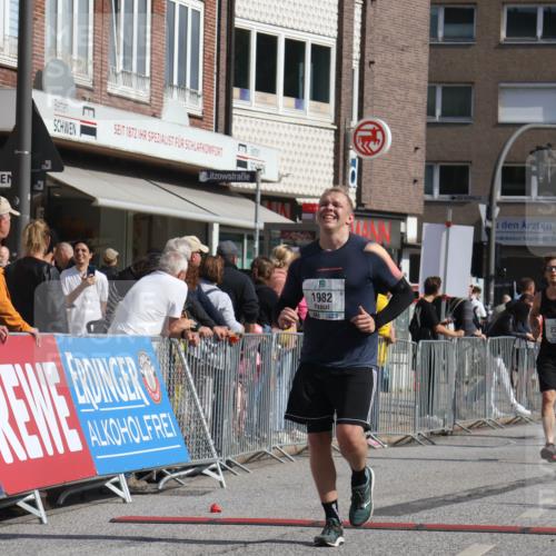 15.09.2024 - PSD Bank Halbmarathon Michael Strokosch http://msf.ph/oto/7073398 15.09.2024 12:13:08 Ziel 1815, 1982, 2064, 2100, 2300, 2393, 2732, 2856, 3254, 3497 meine-sportfotos.de