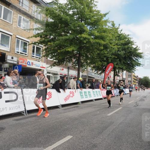 15.09.2024 - PSD Bank Halbmarathon Miley Keyser http://msf.ph/oto/7073426 15.09.2024 11:28:37 Ziel 425, 431, 585, 830, 889, 893, 905, 915, 929, 1063, 1065, 1126, 1487, 2603, 3510 meine-sportfotos.de