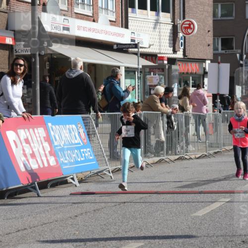 15.09.2024 - PSD Bank Halbmarathon Michael Strokosch http://msf.ph/oto/7073430 15.09.2024 10:31:34 Ziel 175, 201, 202, 223, 250 meine-sportfotos.de