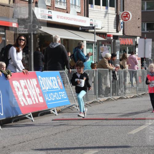 15.09.2024 - PSD Bank Halbmarathon Michael Strokosch http://msf.ph/oto/7073435 15.09.2024 10:31:34 Ziel 175, 201, 202, 223, 250 meine-sportfotos.de