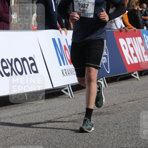 15.09.2024 - PSD Bank Halbmarathon Michael Strokosch http://msf.ph/oto/7073454 15.09.2024 12:13:10 Ziel 1815, 1982, 2064, 2100, 2300, 2393, 2856, 3254, 3497 meine-sportfotos.de