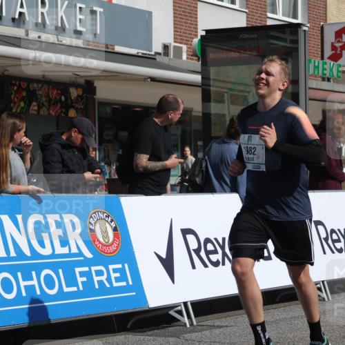 15.09.2024 - PSD Bank Halbmarathon Michael Strokosch http://msf.ph/oto/7073471 15.09.2024 12:13:11 Ziel 1815, 1982, 2064, 2099, 2100, 2300, 2393, 2856, 3254, 3497 meine-sportfotos.de