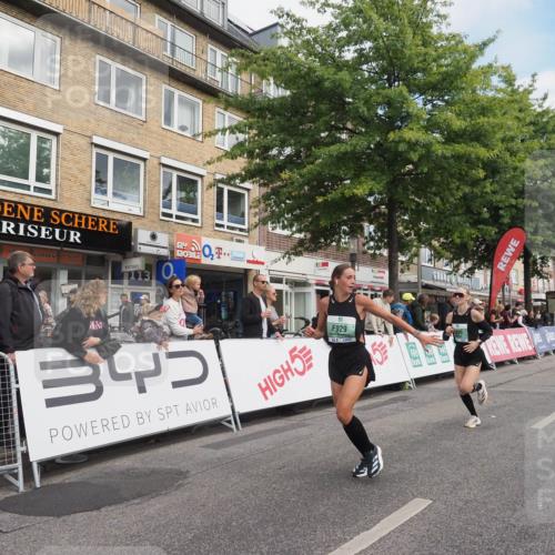 15.09.2024 - PSD Bank Halbmarathon Miley Keyser http://msf.ph/oto/7073472 15.09.2024 11:28:39 Ziel 425, 431, 585, 830, 889, 893, 905, 915, 929, 1063, 1065, 1103, 1126, 1487, 2603, 3510 meine-sportfotos.de