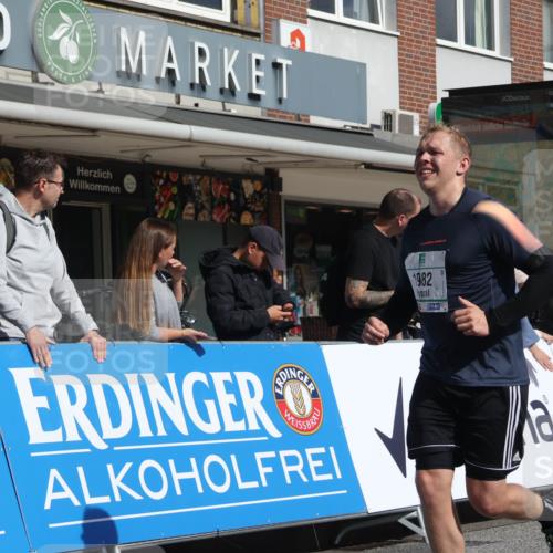 15.09.2024 - PSD Bank Halbmarathon Michael Strokosch http://msf.ph/oto/7073477 15.09.2024 12:13:11 Ziel 1815, 1982, 2064, 2099, 2100, 2300, 2393, 2856, 3254, 3497 meine-sportfotos.de