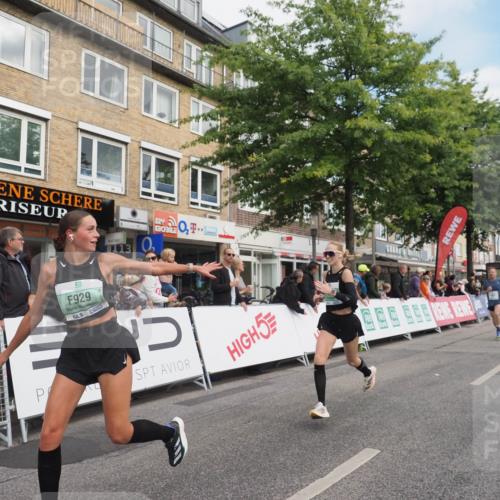 15.09.2024 - PSD Bank Halbmarathon Miley Keyser http://msf.ph/oto/7073489 15.09.2024 11:28:39 Ziel 425, 431, 585, 830, 889, 893, 905, 915, 929, 1063, 1065, 1103, 1126, 1487, 2603, 3510 meine-sportfotos.de