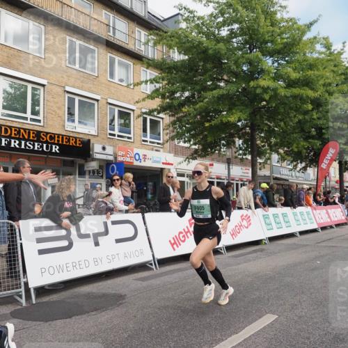 15.09.2024 - PSD Bank Halbmarathon Miley Keyser http://msf.ph/oto/7073500 15.09.2024 11:28:39 Ziel 425, 431, 585, 830, 889, 893, 905, 915, 929, 1063, 1065, 1103, 1126, 1487, 2603, 3510 meine-sportfotos.de