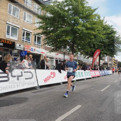 15.09.2024 - PSD Bank Halbmarathon Miley Keyser http://msf.ph/oto/7073509 15.09.2024 11:28:41 Ziel 425, 431, 585, 830, 889, 893, 905, 915, 929, 1063, 1065, 1103, 1126, 1487, 2603, 3510 meine-sportfotos.de