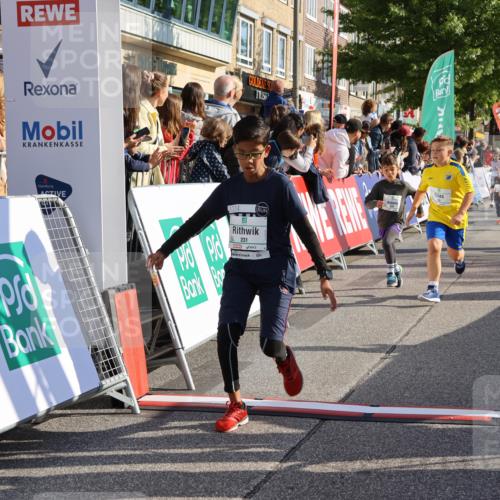 15.09.2024 - PSD Bank Halbmarathon Strokosch-Dieckow http://msf.ph/oto/7073527 15.09.2024 10:29:18 Ziel 5, 106, 107, 137, 150, 154, 170, 179, 189, 222, 231, 271, 288, 292, 297 meine-sportfotos.de